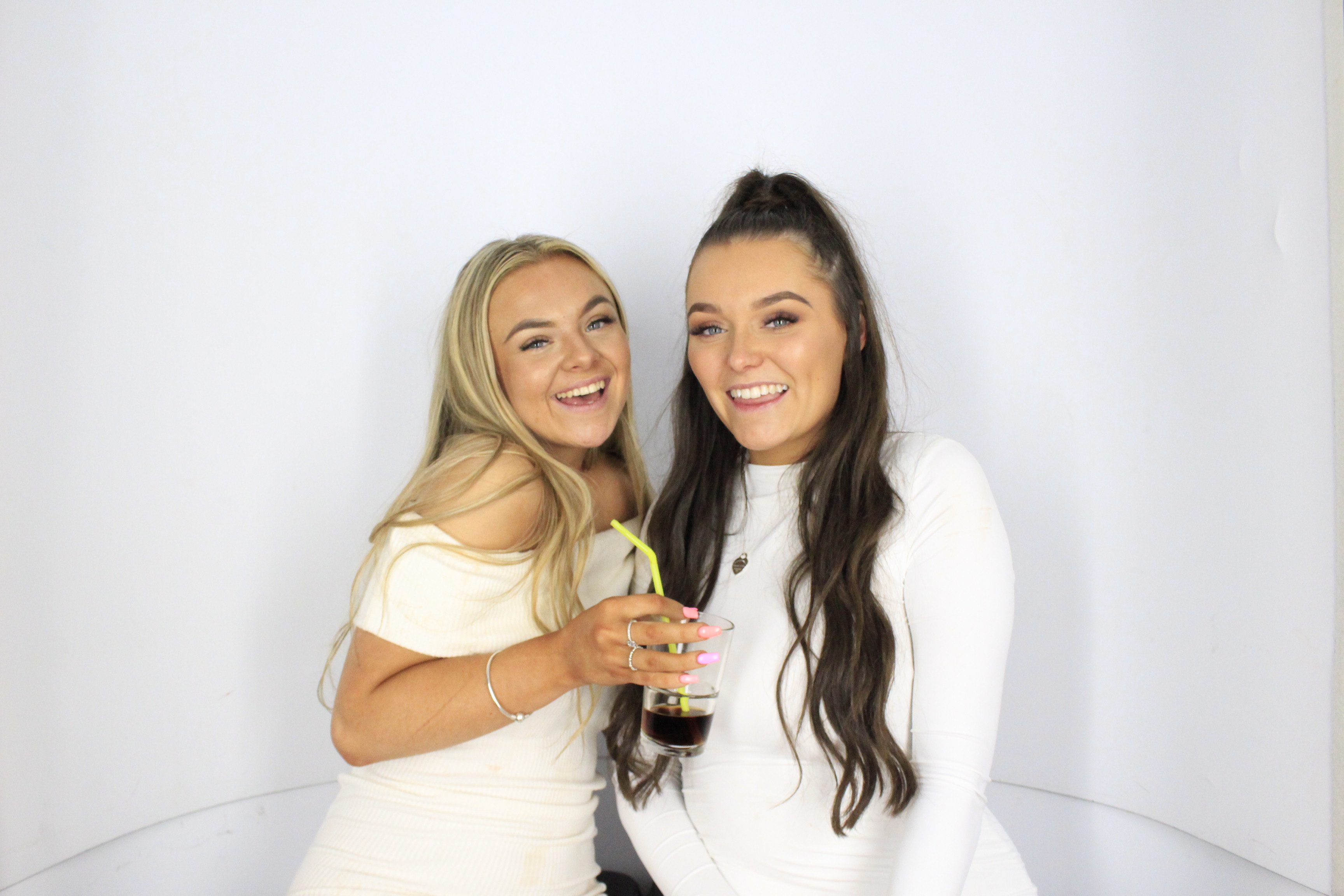 Issy & Alice's 18th Birthday Party | View more photos from the event at gallery.myphotoboothexperience.co.uk/u/MyPhotoBoothExperienceLtd/Issy-Alices-18th-Birthday-Party